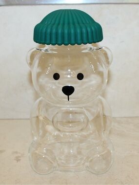 Glass bear drinking glass (NWOT)